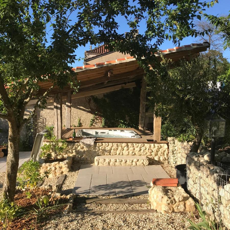 Les Ombrieres Bed and Breakfast Porcheresse Exteriör bild